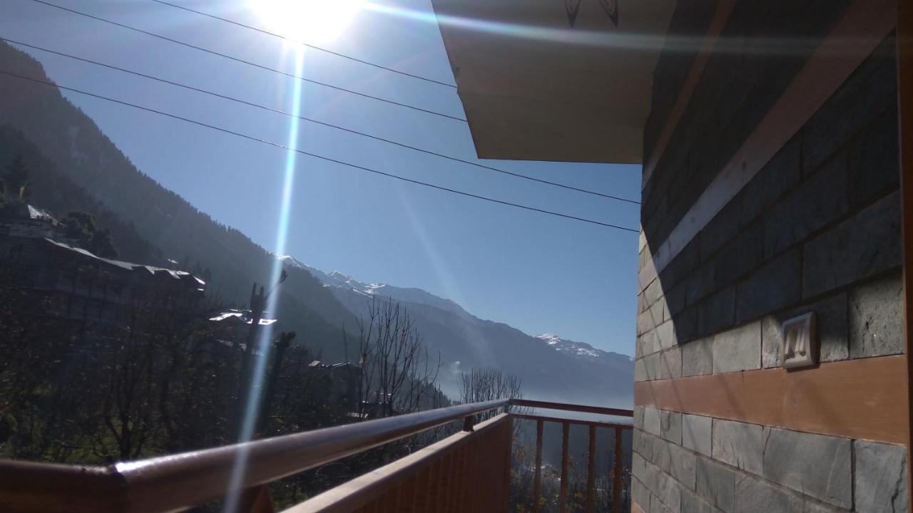 Sunface Homestay Manali (Himachal Pradesh)