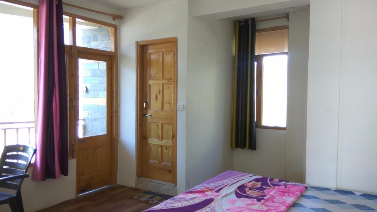 Homestay Sunface Manali (Himachal Pradesh)